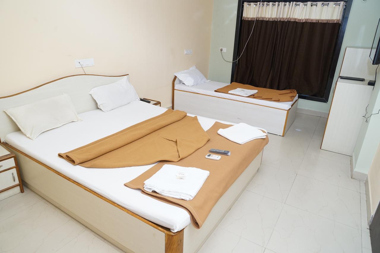 Hotel Umesh Daman Dış mekan fotoğraf